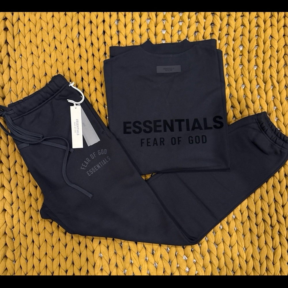 Fear of God Essentials Set